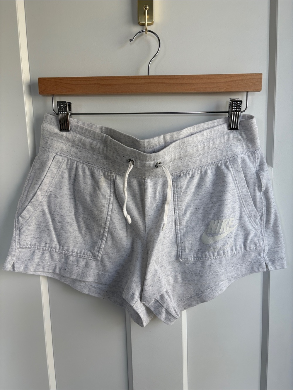 Nike Women's Heather Light Gray Drawstring Athletic Shorts Size Small